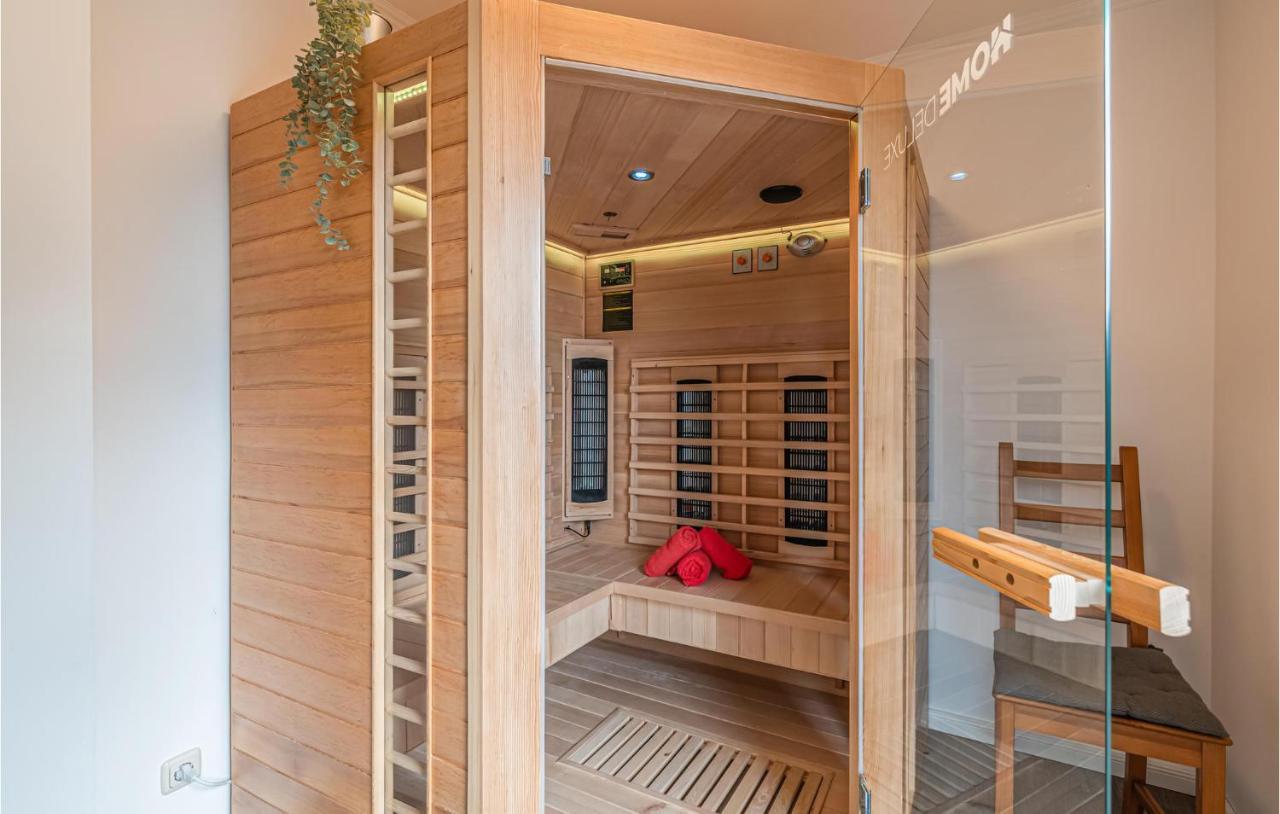 Nice Home In Friedrichskoog With Wifi 외부 사진